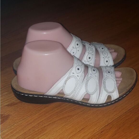 Clarks Collection White Slip-On Sandals - Picture 1 of 7